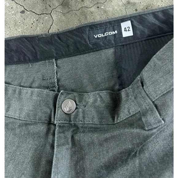 Men's Volcom Vmonty Charcoal Stretch Shorts Size 42 Skater Streetwear A09117V3 - Picture 2 of 7